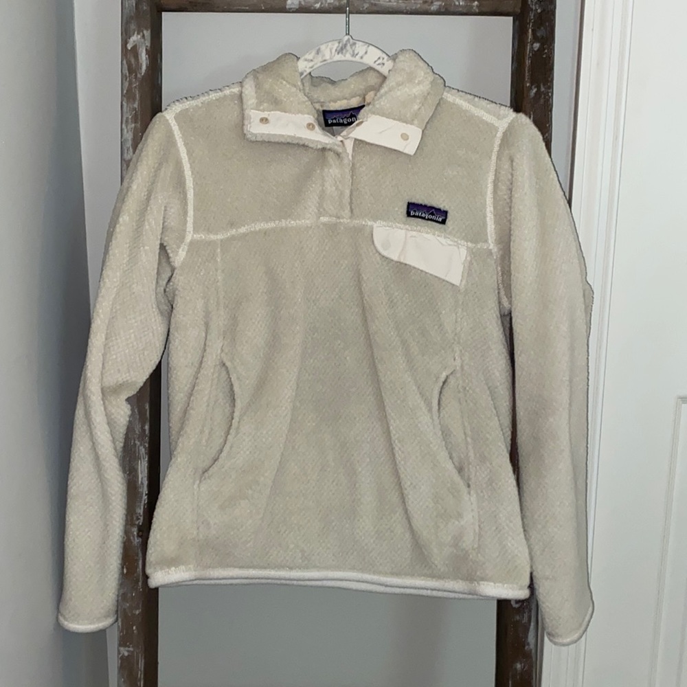 Crème Colored Patagonia Button Up Pullover